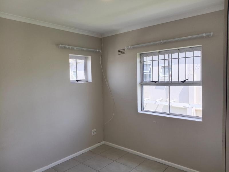 To Let 2 Bedroom Property for Rent in Pinelands Western Cape